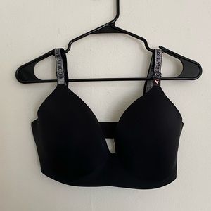 NWT Victoria’s Secret 36DDD Black Bra